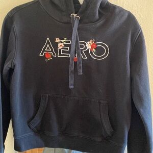 Aero women’s pull over sweater hoodie small